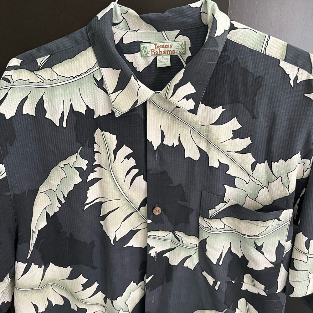 Tommy Bahama Men's Black and White Leaf Pattern Shirt
